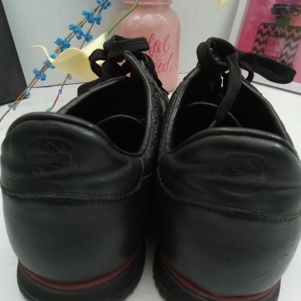 Gucci Black Sneakers with Red and Green Stripes - Picture 7 of 16